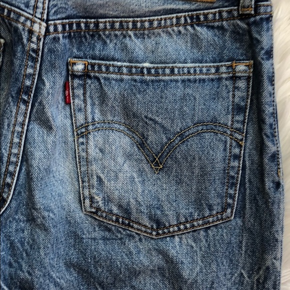 Levi's 501 White Oak Button Fly Selvedge Jeans - Picture 14 of 15